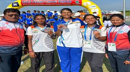 MP News Maheshwar daughters hoist tricolor in Thailand won four medals in Asian Canoe Salalam