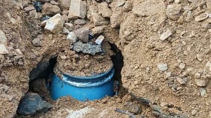 छत्तीसगढ़ में बड़ा नक्सली हमला नाकाम: 50 किलो IED बरामद, पांच फीट नीचे था प्लांट; इसी तरह हुआ था अरनपुर अटैक Major Naxalite attack foiled in Chhattisgarh 50 kg IED recovered in Bijapur