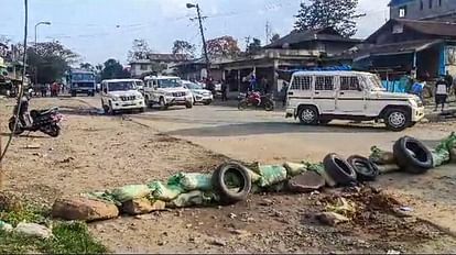 Manipur: मणिपुर को फिर दहलाने की बड़ी साजिश नाकाम, सेना ने पकड़ी ग्रेनेड-शॉटगन से भरी कार, कई हथियार बरामद Manipur ammunitions including Shotgun and Grenade recovered Indian Army news and updates