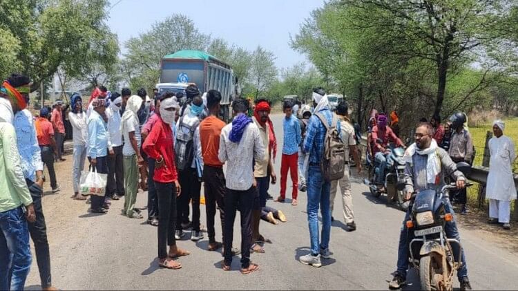 Bilaspur: रेत से भरी हाईवा ने टक्कर मारकर बाइक सवार को कुचला, पहिया चढ़ने से सिर के हुए टुकड़े