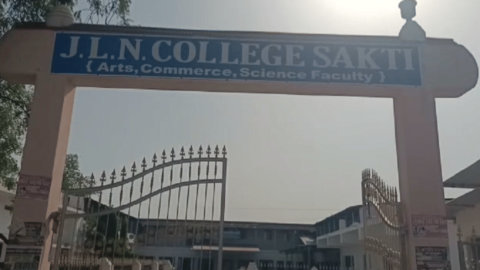 Revenue department sent notice to JLN College for more than 13 crore 85 lakh
