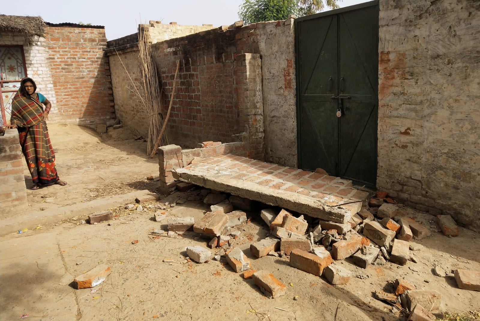 Chhajja took away happiness in Unnao, mourning over the death of two innocents, SDM assured help