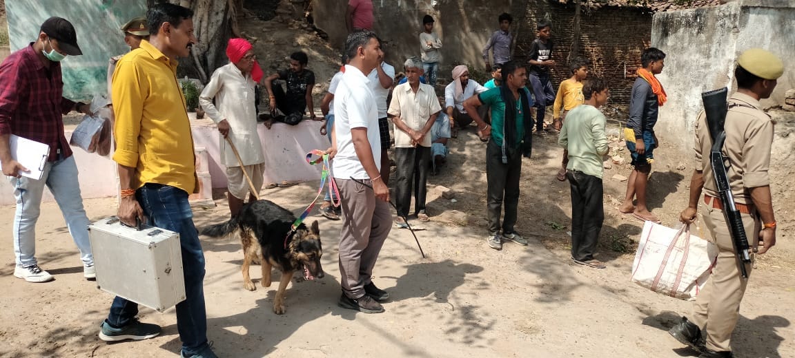 E rickshaw driver stabbed to death, mutilated body found in front of house, accused history sheeter arrested