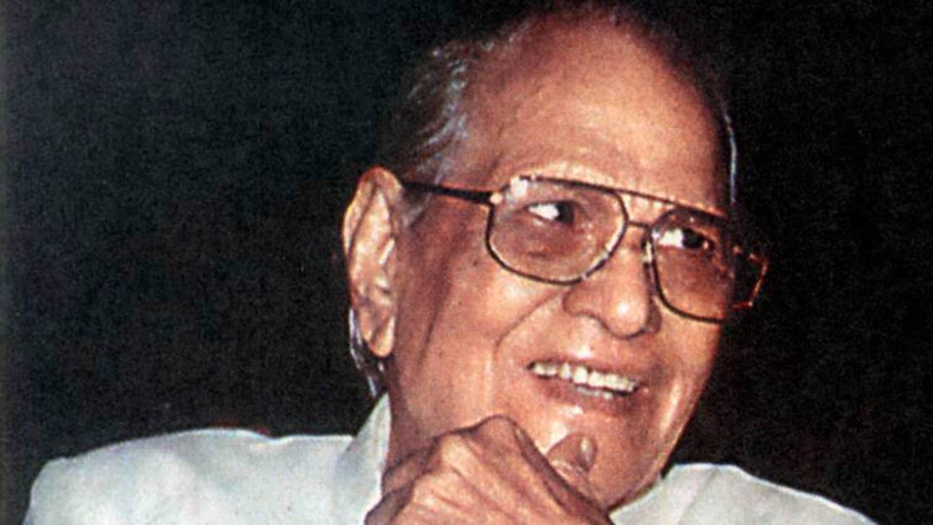 majrooh sultanpuri death anniversary famous indian urdu poet and lyricist was jailed for two years read here
