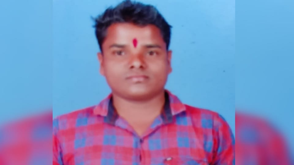 Murder of a young man by entering the house