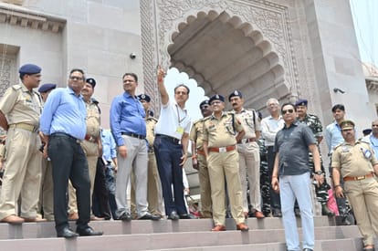 Kashi Vishwanath: Committee's decision, now employees, servants and security personnel will be able to carry m