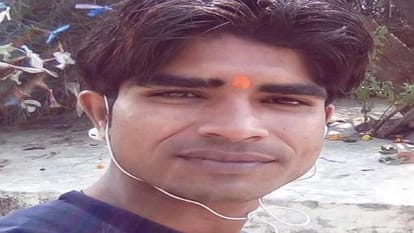chowkidar reached the police station iand said- Sir, I have killed my brother