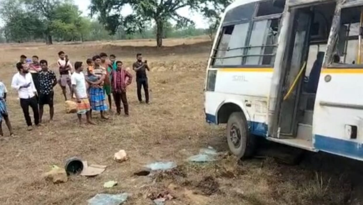 two died more than 12 injured due to overturning of city bus in Raigarh