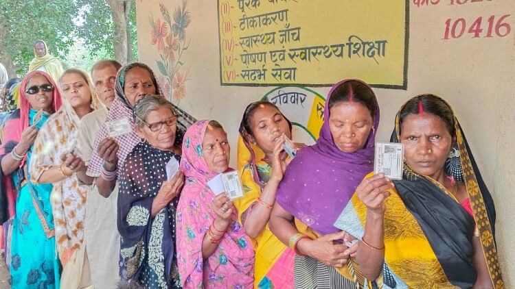 Bihar News : 593 पंचायतों के 605 खाली पदों पर 44.8% वोट; जिन 10 मुखिया की हत्या, वहां ज्यादा सुरक्षा में चुनाव