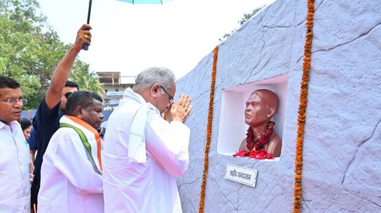 झीरम कांड की बरसी पर भावुक हुए CM: भूपेश ने परिजनों से कहा- जो वार किए गए, पूछ रहे हैं, हमको न्याय कब मिलेगा