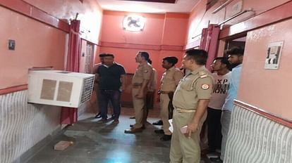 UP News: भोजपुरी फिल्म के डायरेक्टर की हार्ट अटैक से मौत, सोनभद्र के होटल में मिली लाश Bhojpuri film director dies due to heart attack dead body found in Sonbhadra hotel