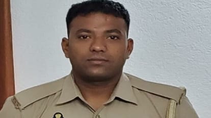 Wife along with brothers showered belts on constable husband in Bareilly