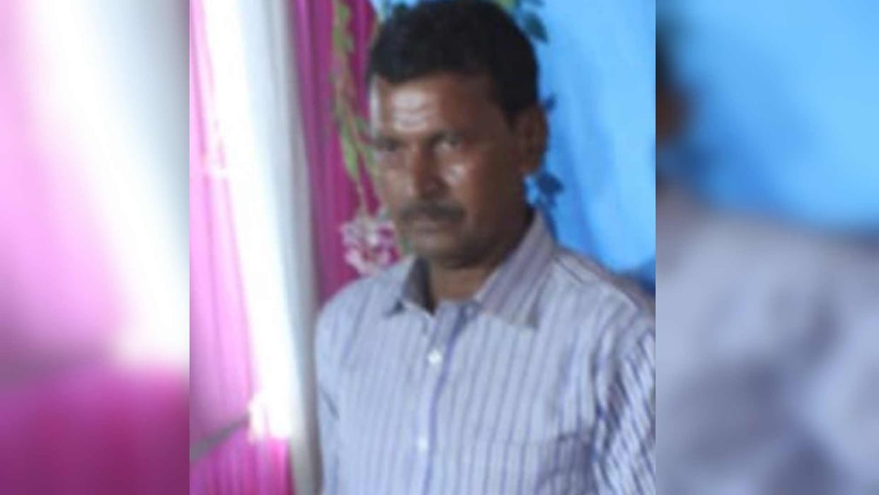 laborer dies after being cut off from train in deoria