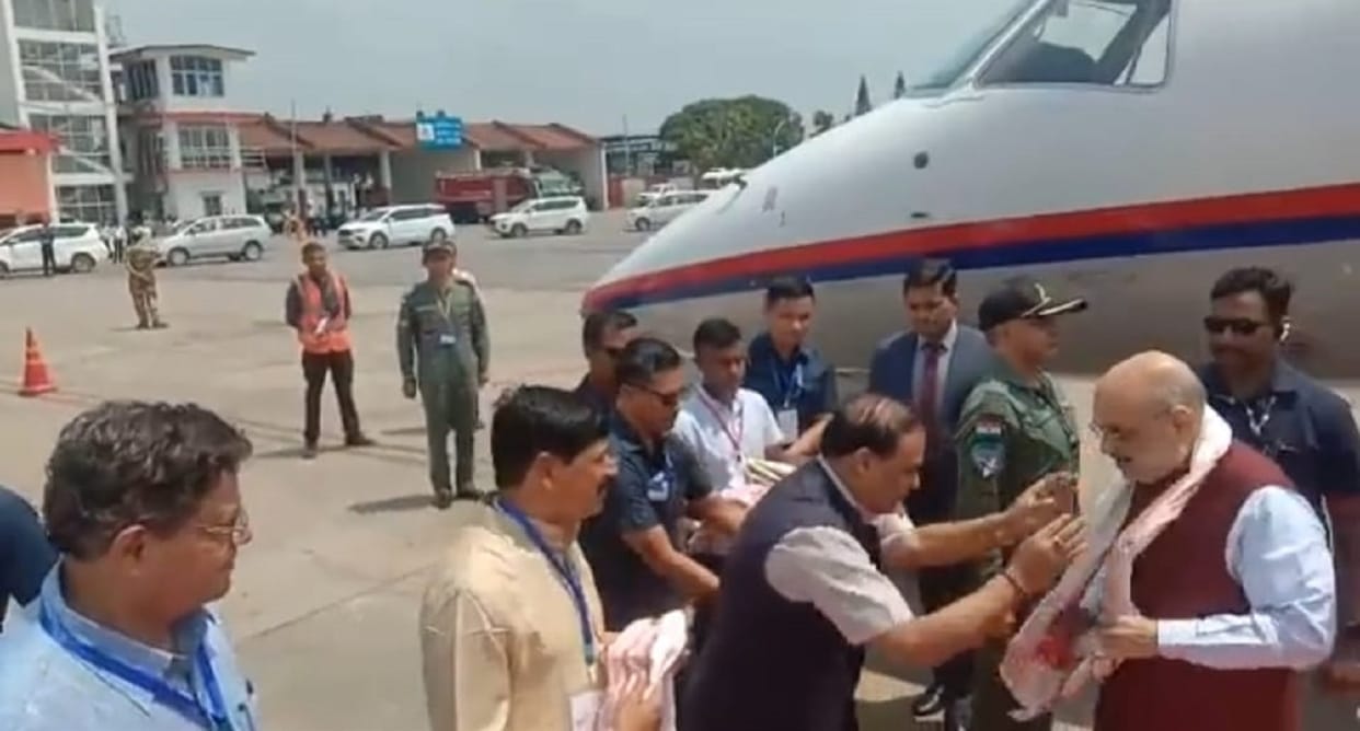 Home Minister Amit Shah reached Guwahati, welcomed by Assam Chief Minister Himanta Biswa Sarma