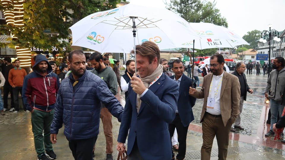 G20 Meet in Kashmir: g20 delegates visit Srinagar Polo View Market, shopkeepers faces light up