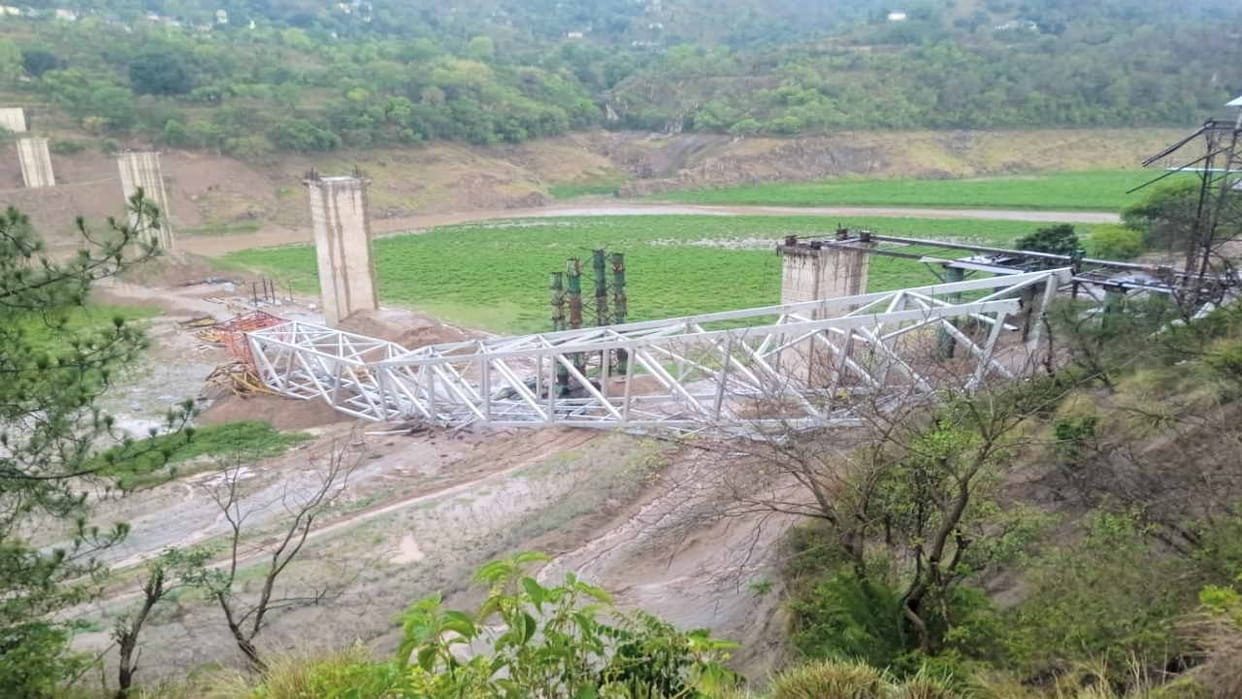 Himachal Weather: Two dead due to thunderstorm, blackout in many areas, heavy damage to crops, see pictures