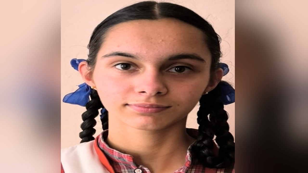HPBOSE 10th Result 2023: Twin sisters studying in govt school got merit position