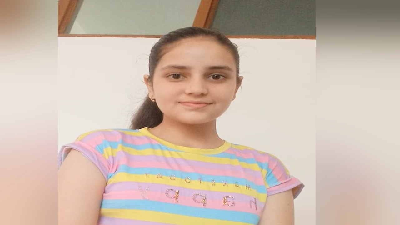 HPBOSE 10th Result 2023: Twin sisters studying in govt school got merit position