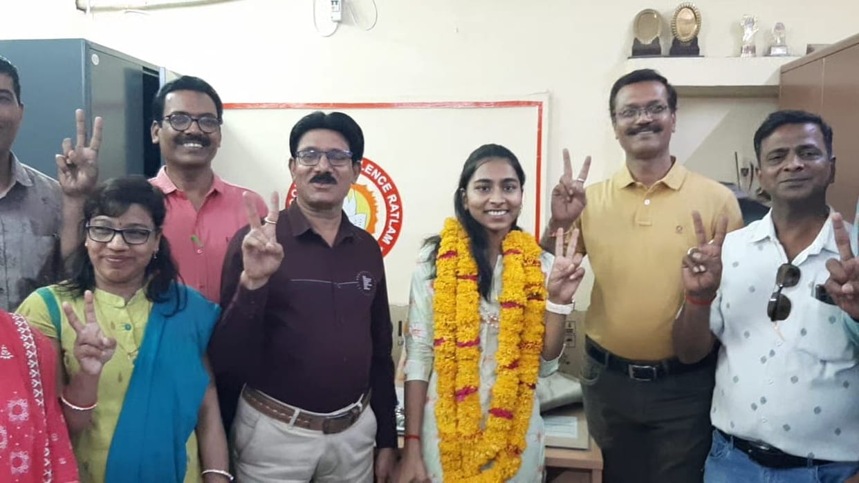 MP Board Result: Ratlam's Dikshita ranked fifth in state merit, Akshat ninth in 10th