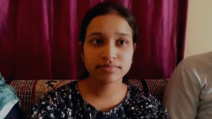 MP News: Laborer's daughter stood fifth in the state in 10th, Nidhi achieved 490 marks with hard work