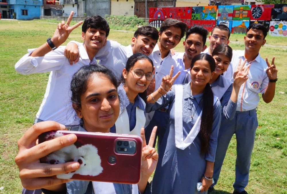 Uttarakhand Board 10th 12th class Result 2023 girls and Boys students celebration photos