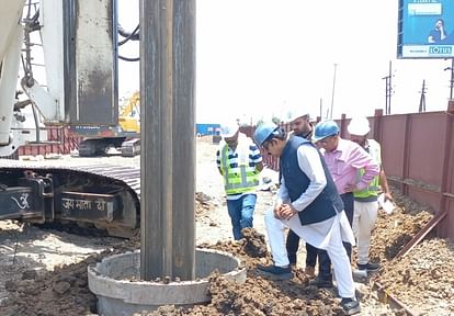 Indore: इंदौर बायपास पर बनने वाले चार फ्लाईओवर के लिए मिट्टी परीक्षण शुरू दो साल में लेंगे आकार Soil test for four flyovers to be built on Indore bypass will start in two years
