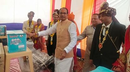 Sagar News: मुख्यमंत्री कन्यादान योजना में सेंसुई कंपनी की नकली टीवी देने का खुलासा, दो सप्लायर गिरफ्तार Sagar News: Disclosure of giving fake TV in Kanyadan scheme, case registered against tenderer and supplier