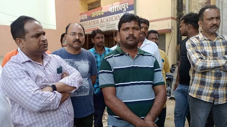 रेलवे कर्मचारी हत्याकांड: पूछताछ में पत्नी का बयान सुन पुलिस सन्न, बोली- सावधान इंडिया देखती हूं, मुझे मत बताओ Railway employee murder case Police interrogating wife
