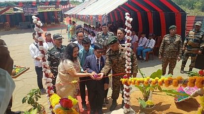 ऑपरेशन सद्भावना: भारतीय सेना ने थामी 'दृष्टिहीनों की बाहें’, अब आसान होंगी राहें Operation Sadbhavana: Indian Army hold arms of the blind, now the way will be easier