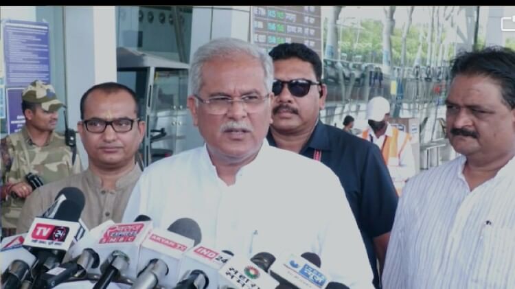 छत्तीसगढ़: सीएम भूपेश बघेल दिल्ली रवाना, नीति आयोग की बैठक में होंगे शामिल