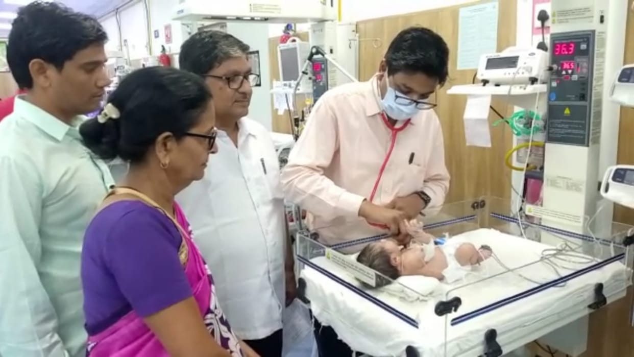 Bharatpur mother left her newborn baby girl in abandoned condition in bharatpur hospital