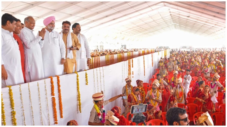 CM Ashok Gehlot attended the all religion mass marriage conference in Baran Rajasthan News