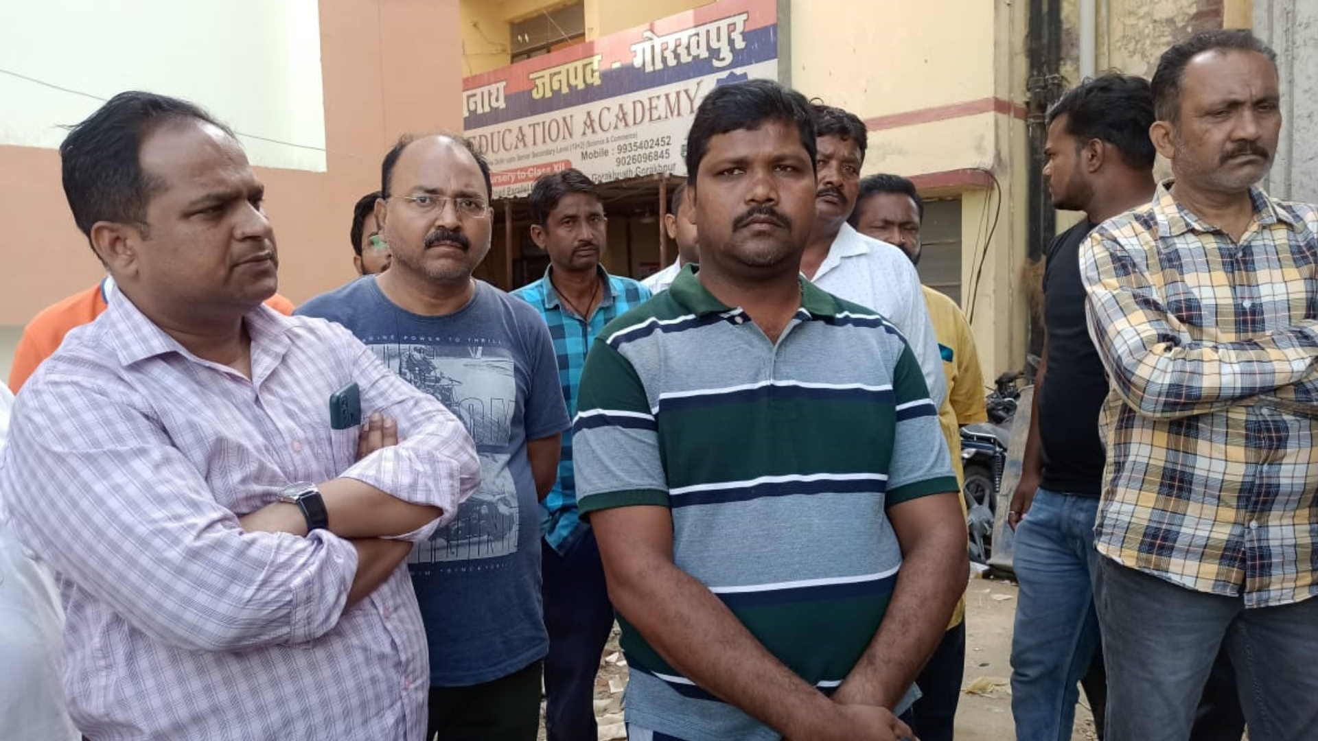 Murder of Gorakhpur railway worker For love triangle