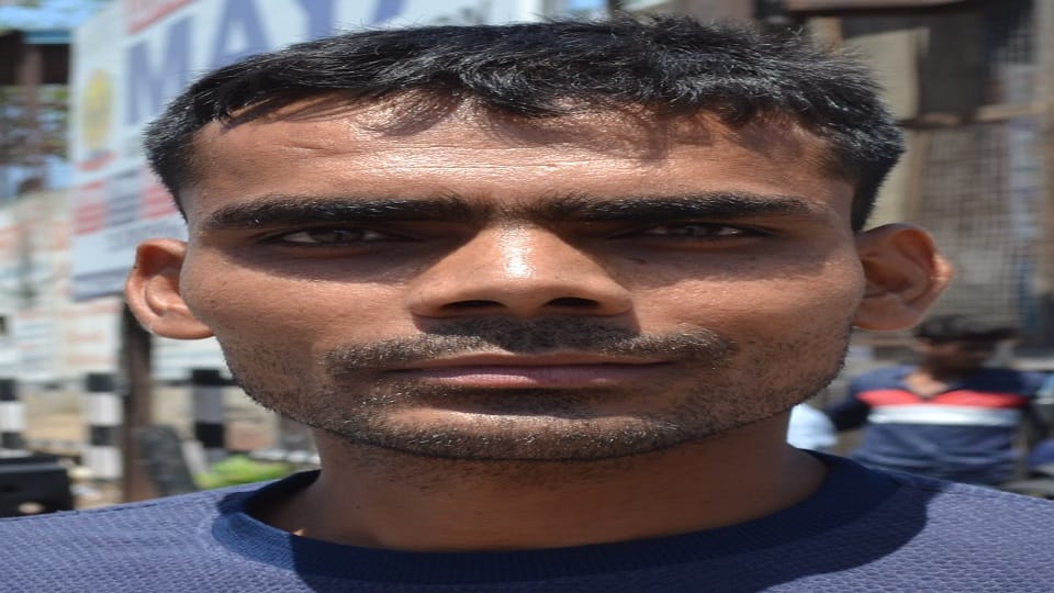 Drunk created ruckus in Amrapali Express