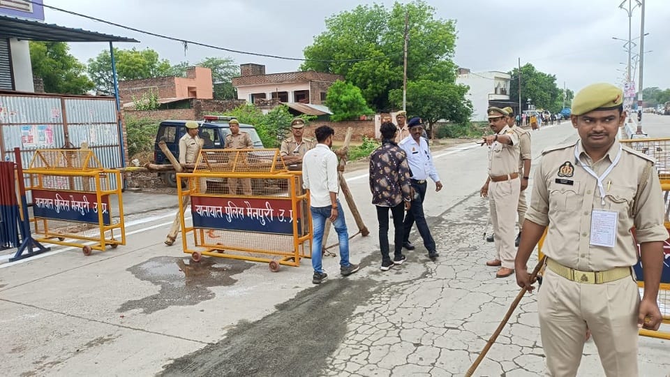 mainpuri news pushkar takies
