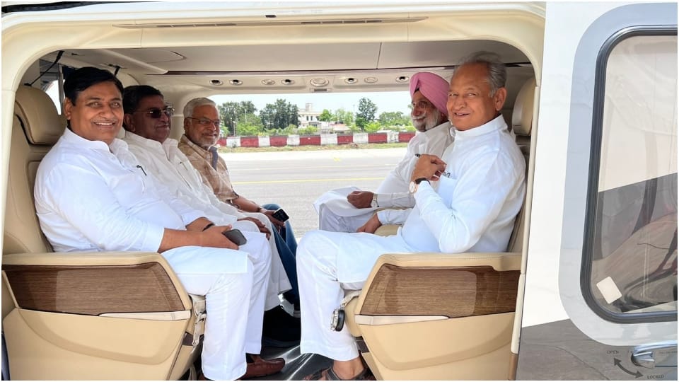 Mass marriage ceremony of 2222 couples in Baran many Congress leaders including CM Ashok Gehlot arrived