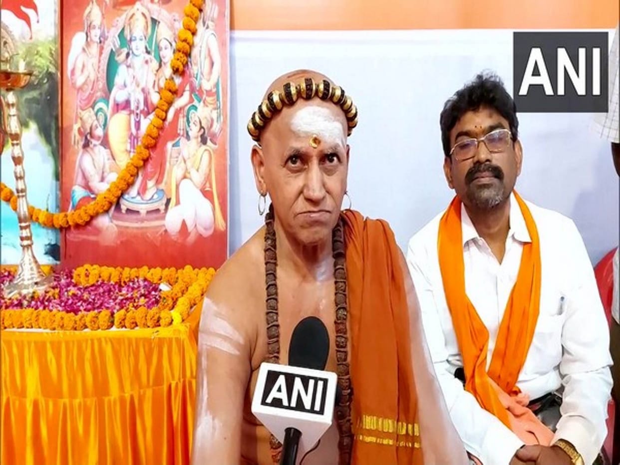 Madurai Head Preist Who Hand Over Sengol to PM Narendra Modi Know His Big Statement Regarding 2024 Election
