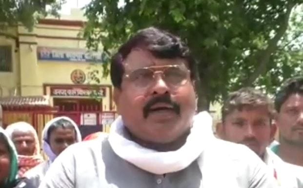 Video Viral: Slipped tongue of SP district president, told his own party the government of 'hooliganism', trol