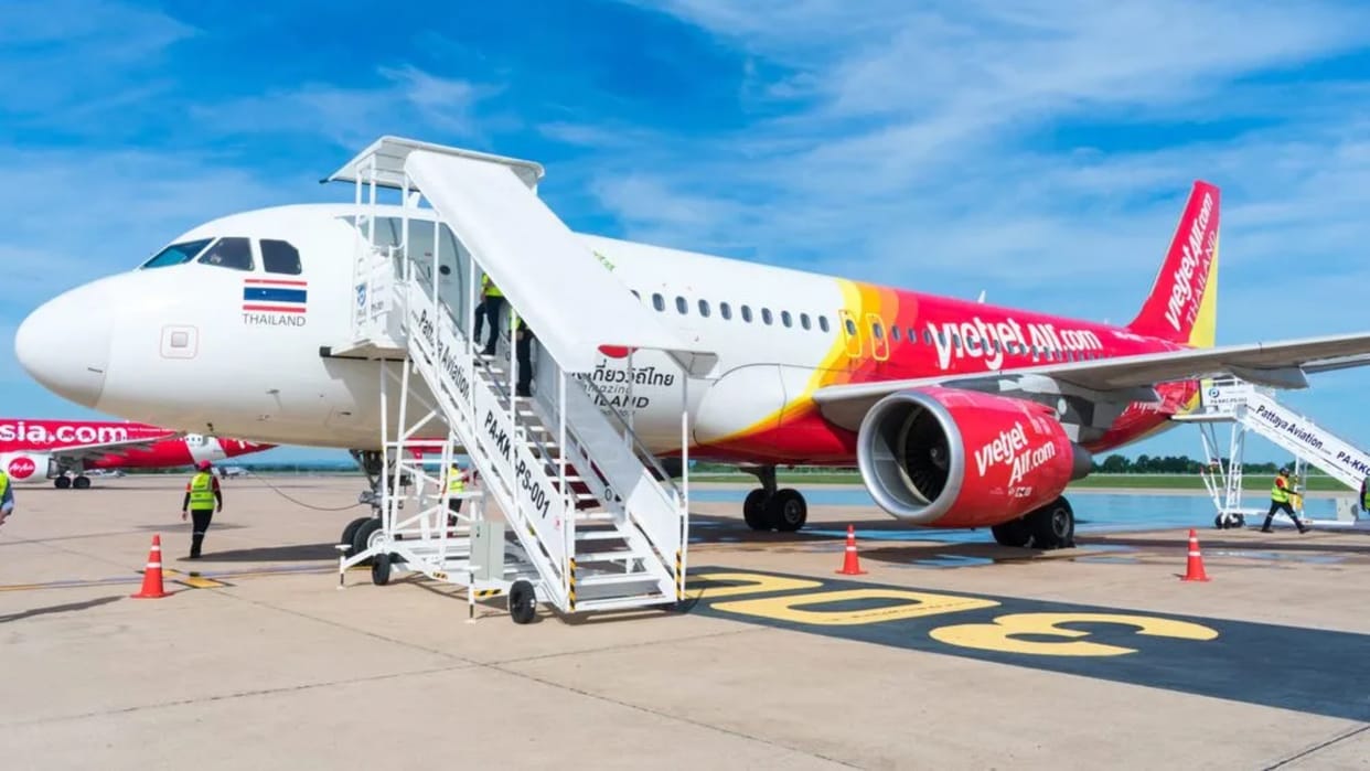 VietJet: Passengers stranded at Mumbai airport, airline accused of not providing food and water