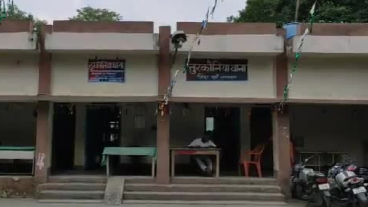 Young man beat female panch unconscious over a minor dispute in Motihari, dragged another woman by her hair