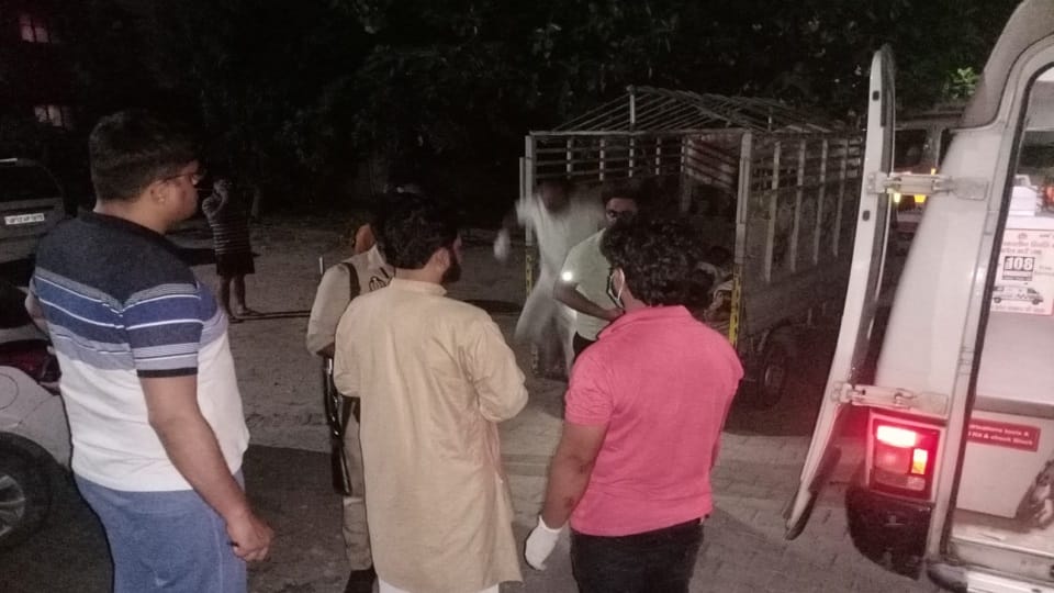 Muzaffarnagar: Ambulance collided with canter on Jolly Marg, three killed