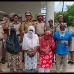 पुलिस की गिरफ्त में ब्लैकमेलिंग के सभी आरोपी।