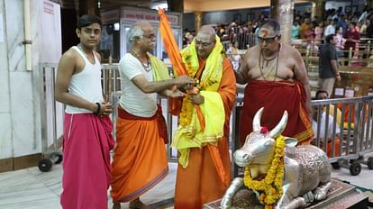 Ujjain Mahakal: Jagatguru Shankaracharya Swami Omkaranand Saraswati arrived to visit Baba Mahakal