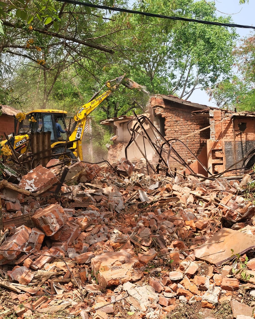 Bhopal News: After the cancellation of lease of 352 acres of land in Bhopal, the administration took back the