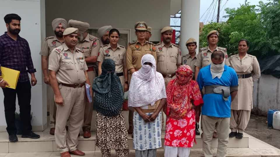 Blackmailing gang busted in Hoshiarpur of Punjab
