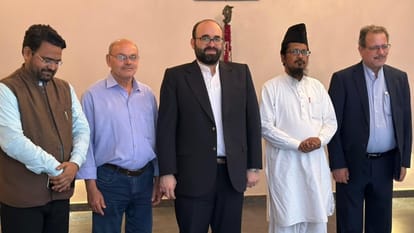 Urs e Tajushshariya, Parcham Kushai, kul ki rasm, Urs e Tajushshariya bareilly, Sunni Barelvi Muslims, Iranian
