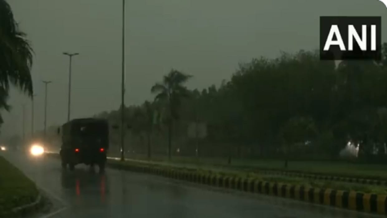 Delhi-NCR Weather Update Today IMD Alert, Rainfall in Delhi, Noida, Ghaziabad Mausam News in Hindi