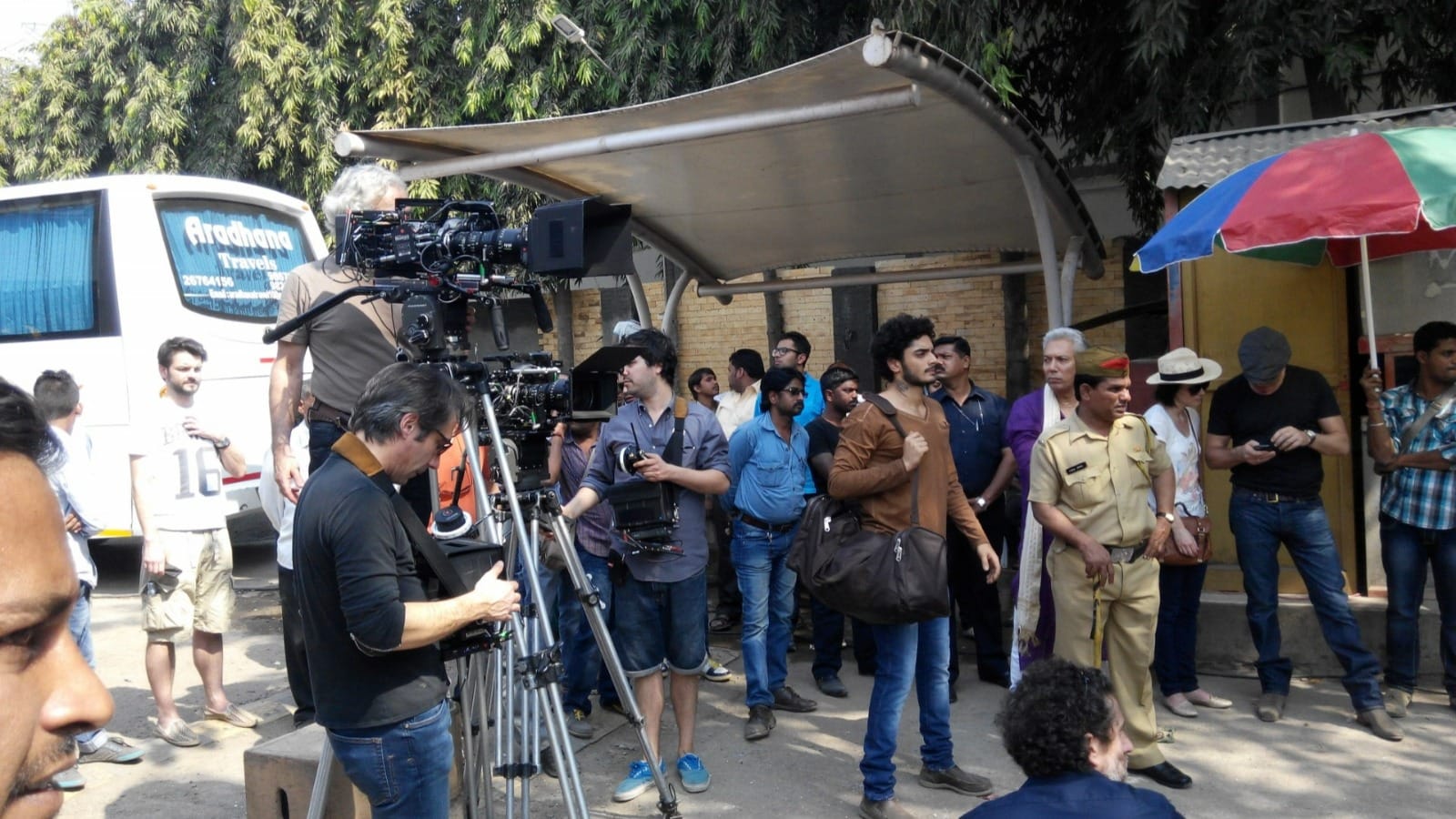 Akshay Kumar Emraan Hashmi Karan Johar film selfiee worker not received salary union gave ultimatum to boycott