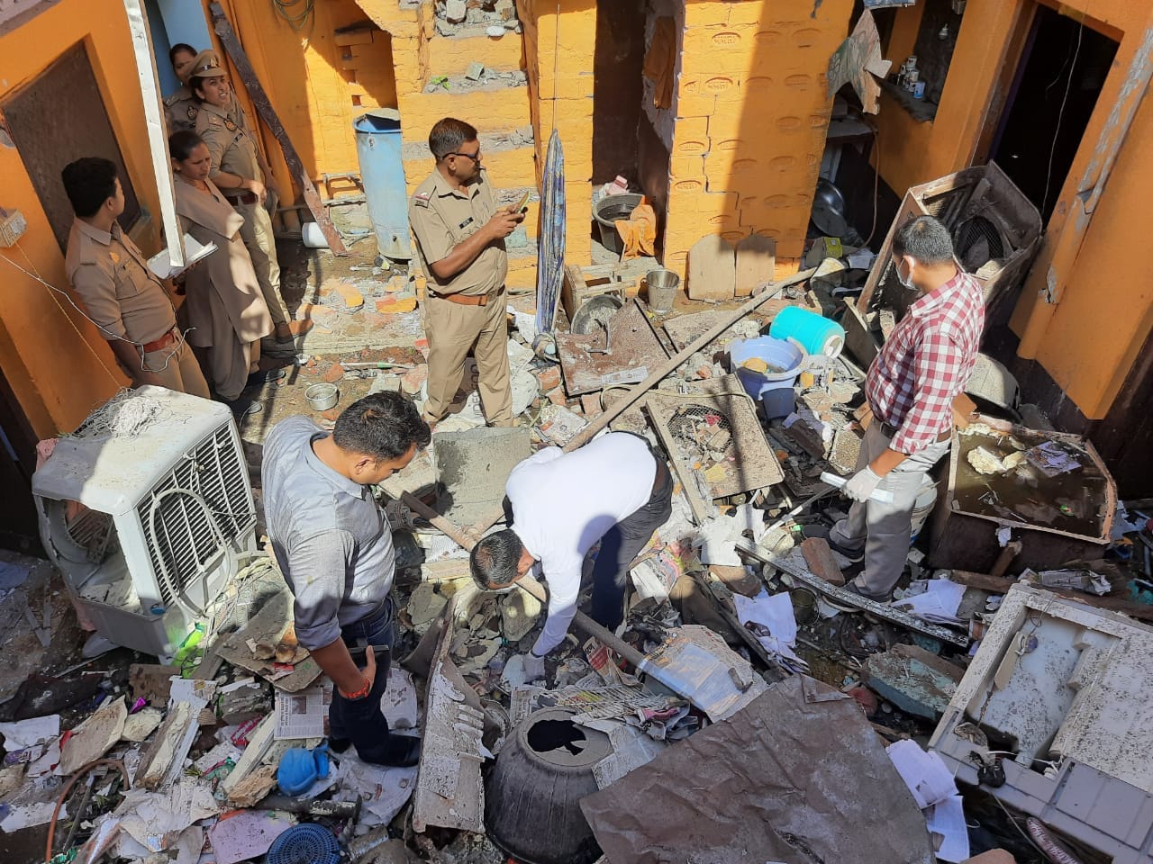 Jerkila shaken by explosions, heaps of debris everywhere and traces of devastation, people said Namaz saved u