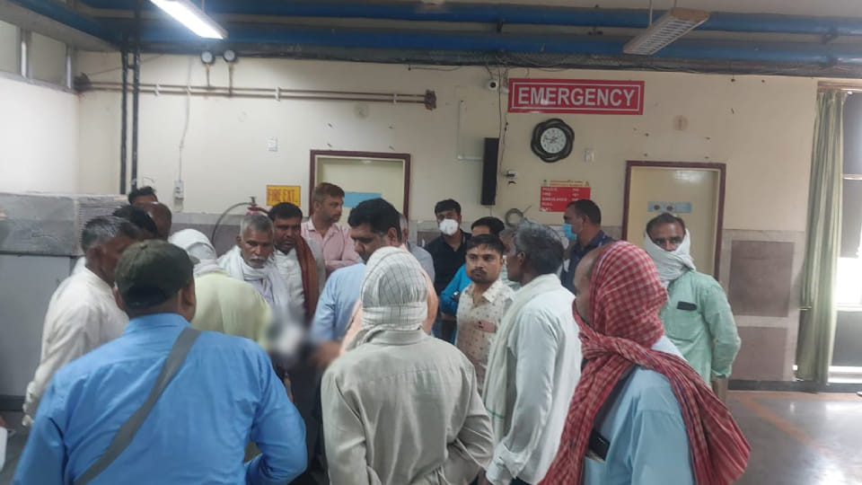 one worker died while three fall unconscious due to Gas leak in Mathura refinery